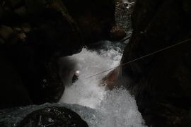 Rappel arrosé et cascade au canyon du Bitet -  canyoning Pyrénées